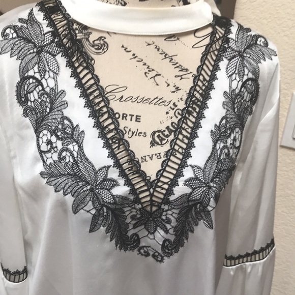 Laundry Marshmallow Embroidered Top WM 14 - Picture 7 of 11